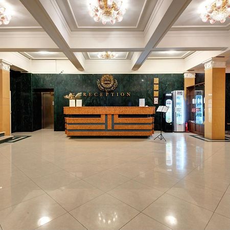 פלבן Park Hotel Kaylaka מראה חיצוני תמונה