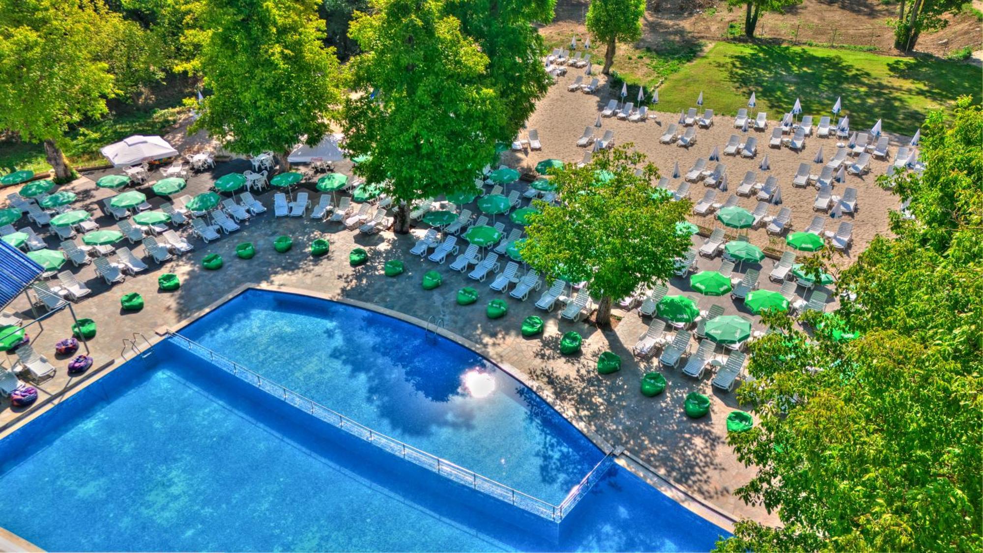 פלבן Park Hotel Kaylaka מראה חיצוני תמונה
