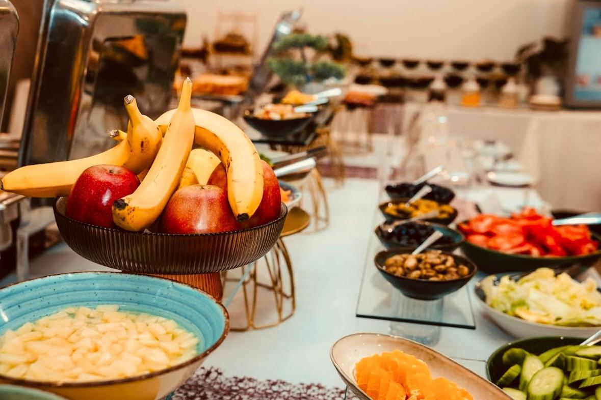 פלבן Park Hotel Kaylaka מראה חיצוני תמונה